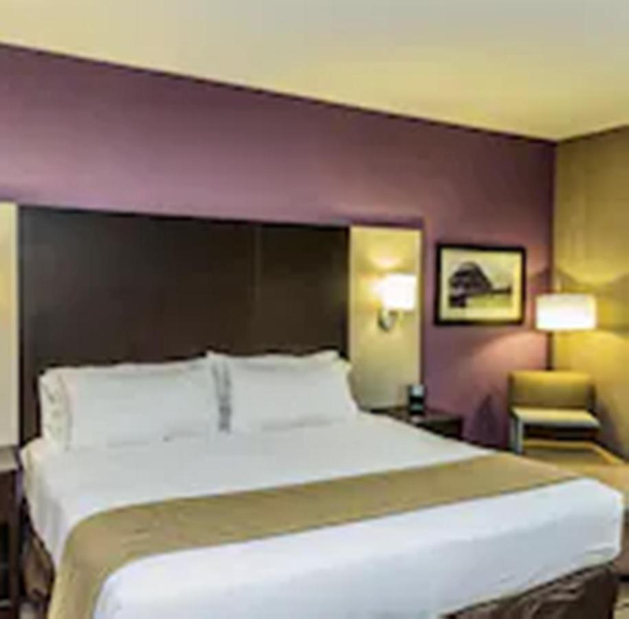 Holiday Inn Express & Suites Cheektowaga North East By Ihg Exterior foto