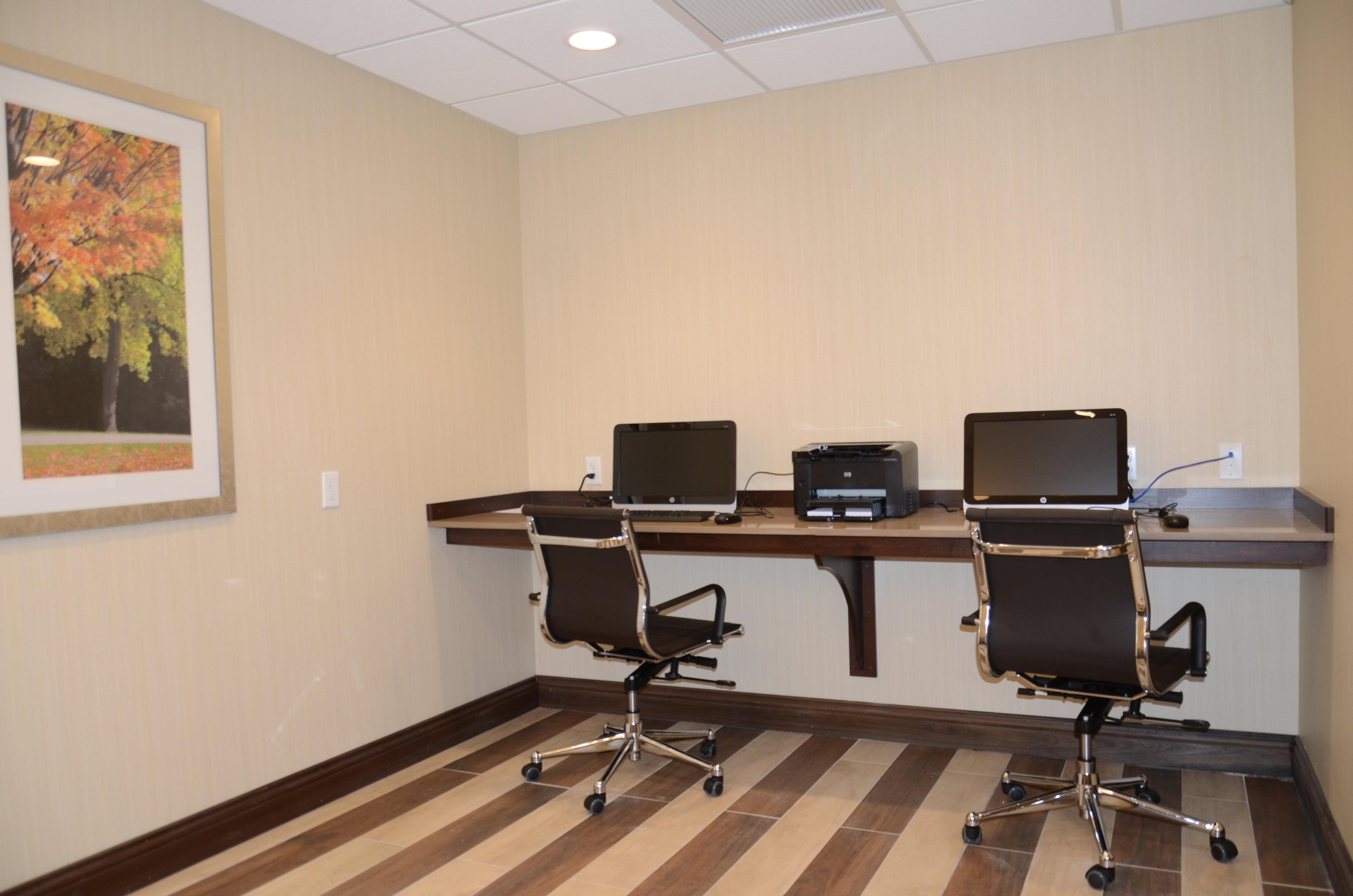 Holiday Inn Express & Suites Cheektowaga North East By Ihg Exterior foto
