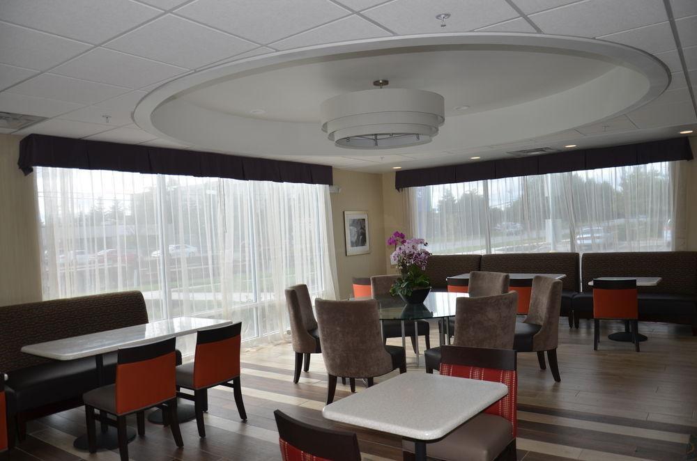 Holiday Inn Express & Suites Cheektowaga North East By Ihg Exterior foto