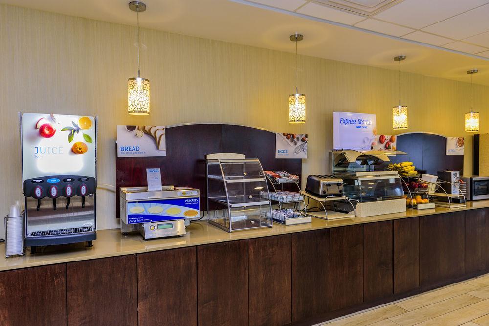 Holiday Inn Express & Suites Cheektowaga North East By Ihg Exterior foto