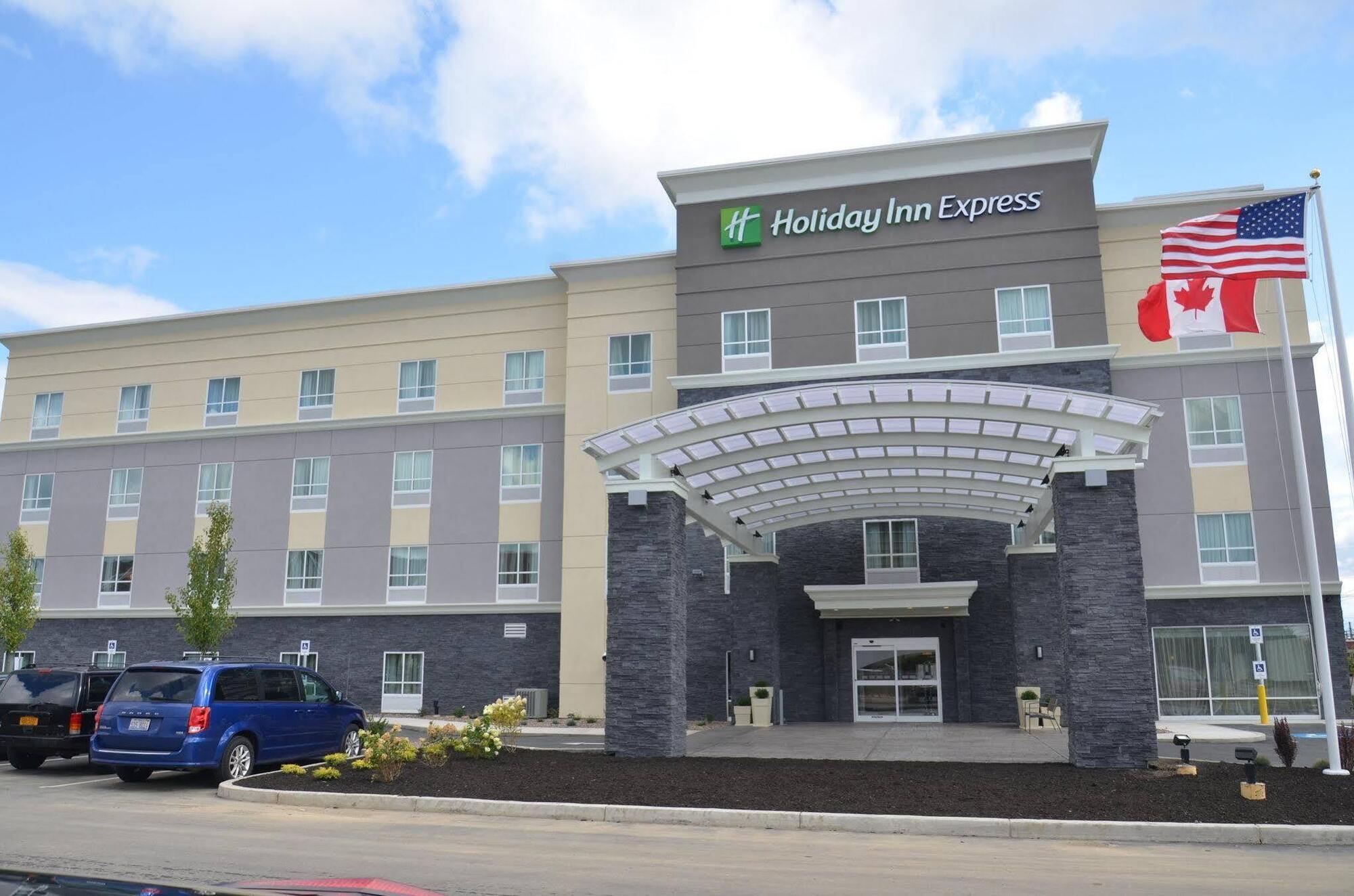 Holiday Inn Express & Suites Cheektowaga North East By Ihg Exterior foto
